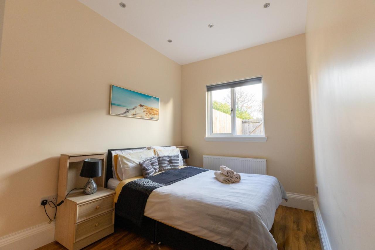 New 3-Bedroom Apartment Close To City Centre Edimburgo Exterior foto