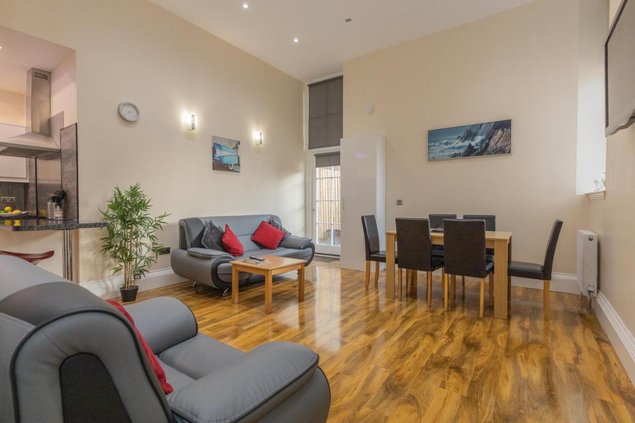 New 3-Bedroom Apartment Close To City Centre Edimburgo Exterior foto