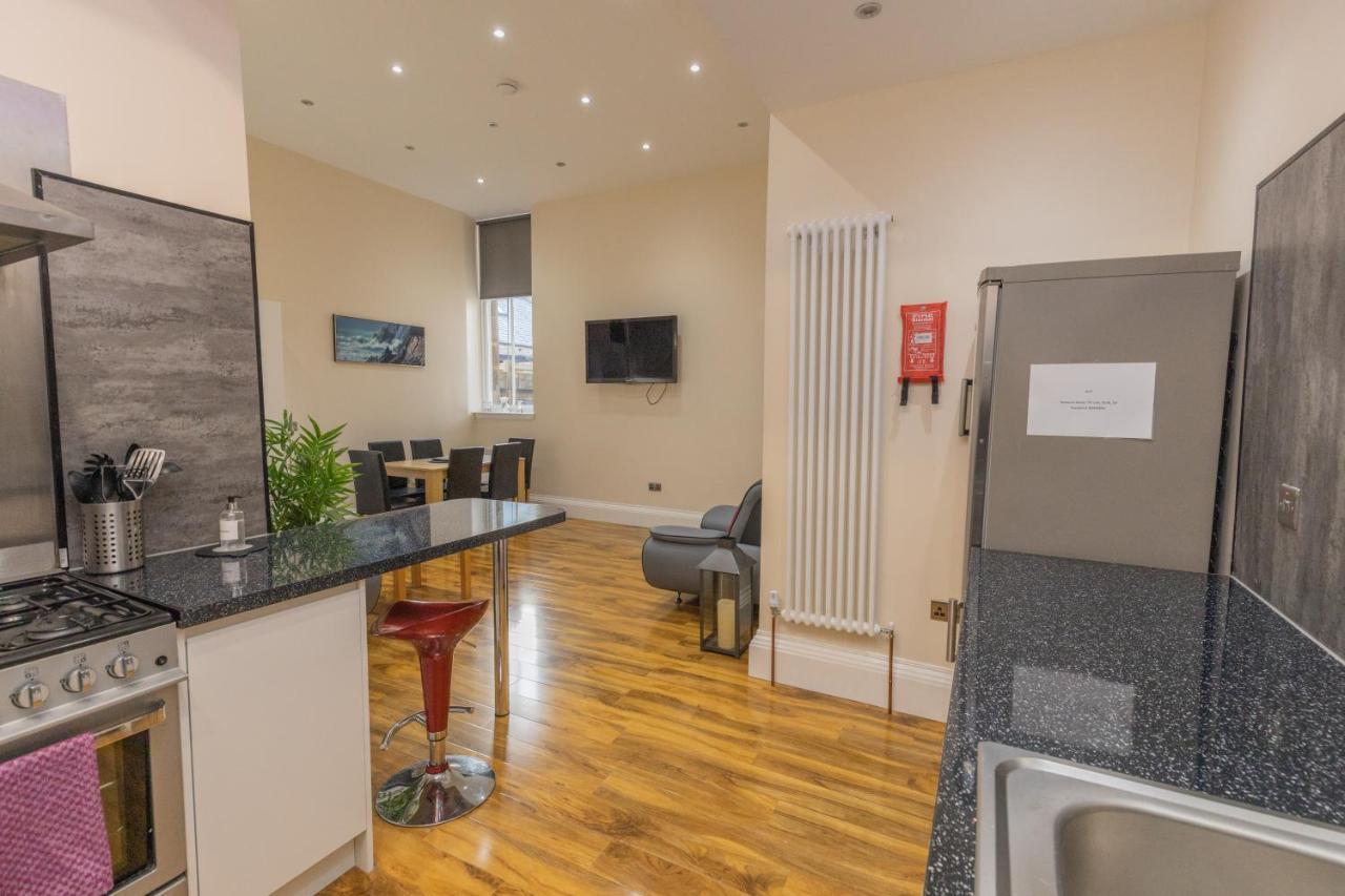 New 3-Bedroom Apartment Close To City Centre Edimburgo Exterior foto