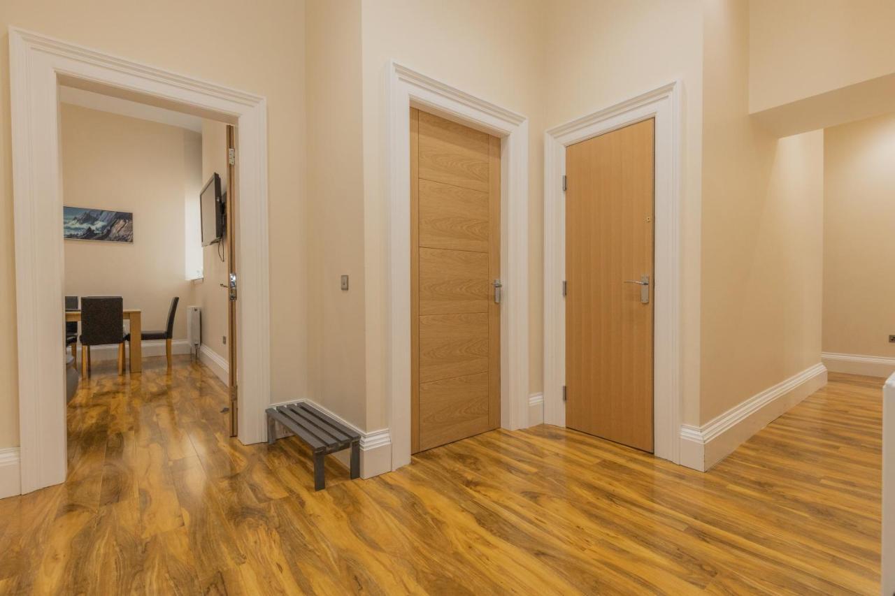New 3-Bedroom Apartment Close To City Centre Edimburgo Exterior foto