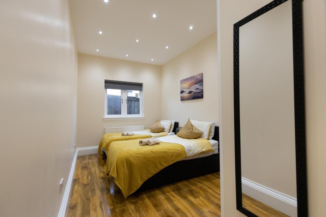 New 3-Bedroom Apartment Close To City Centre Edimburgo Exterior foto