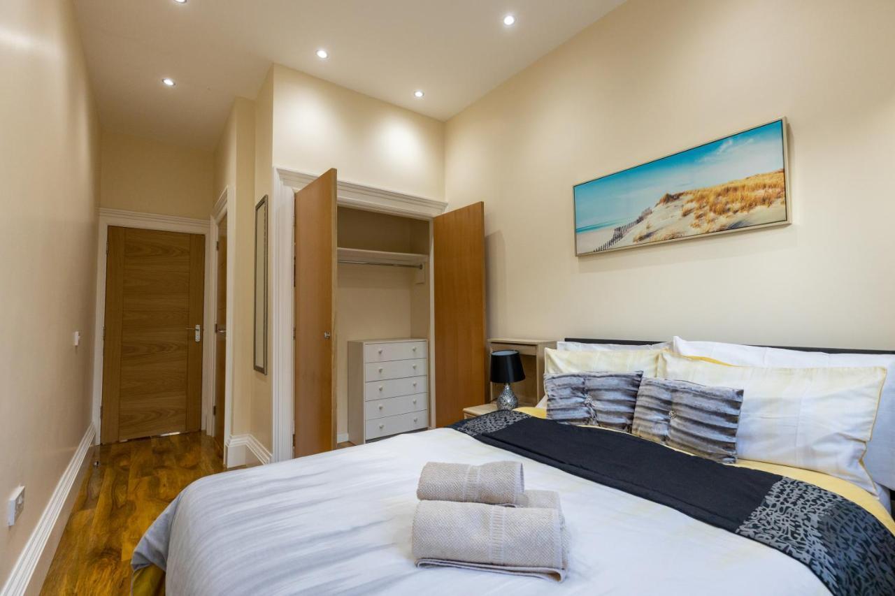 New 3-Bedroom Apartment Close To City Centre Edimburgo Exterior foto