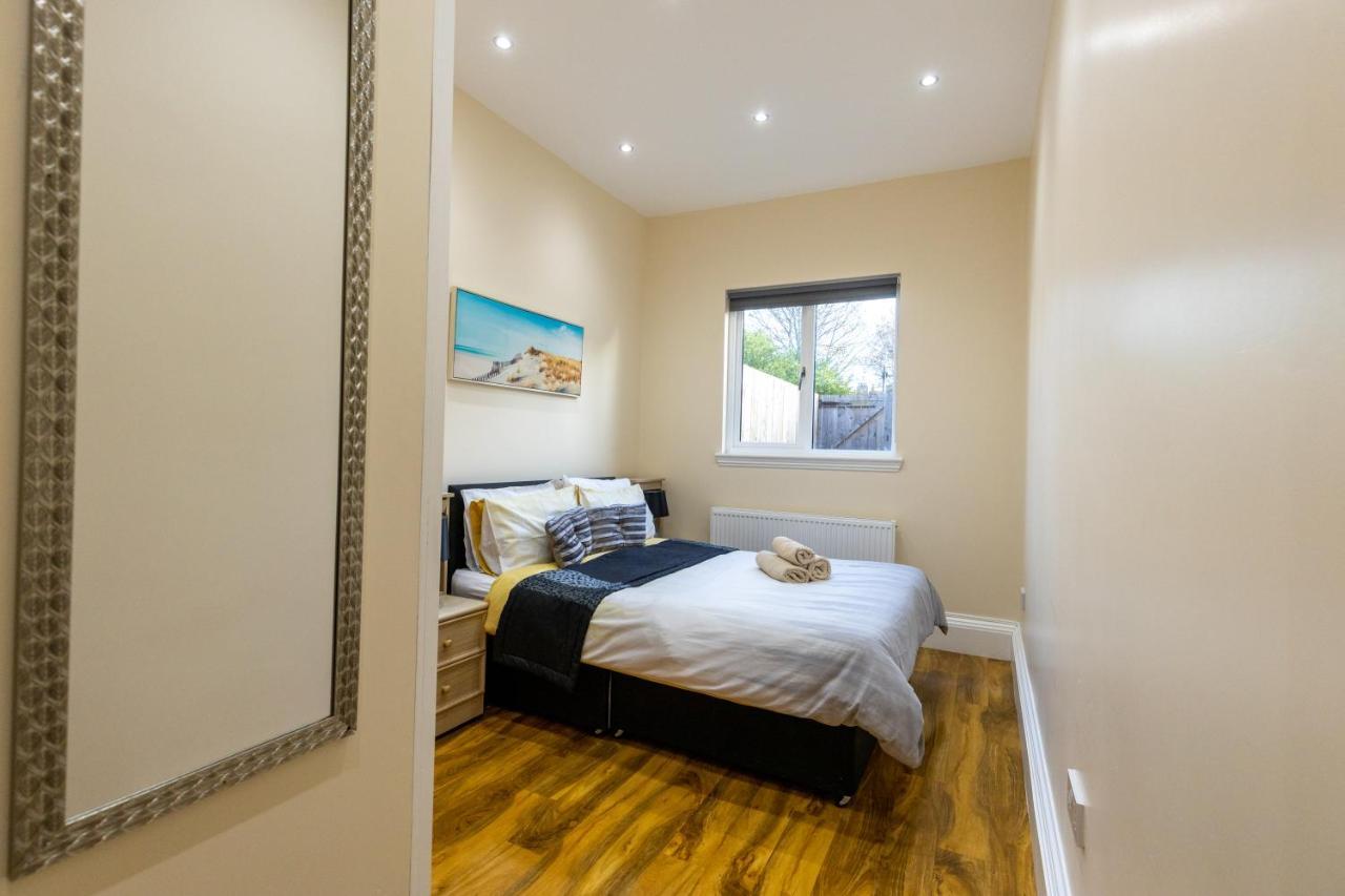 New 3-Bedroom Apartment Close To City Centre Edimburgo Exterior foto