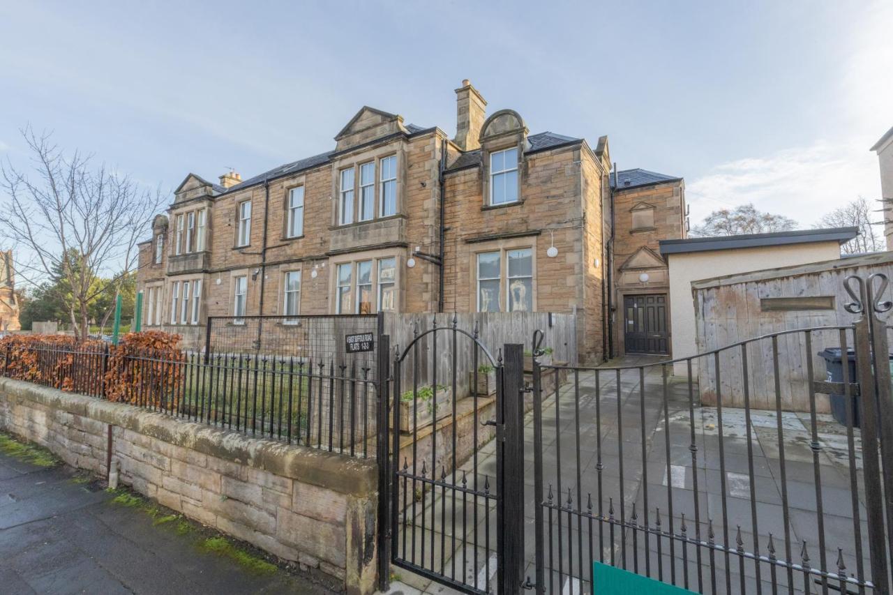 New 3-Bedroom Apartment Close To City Centre Edimburgo Exterior foto